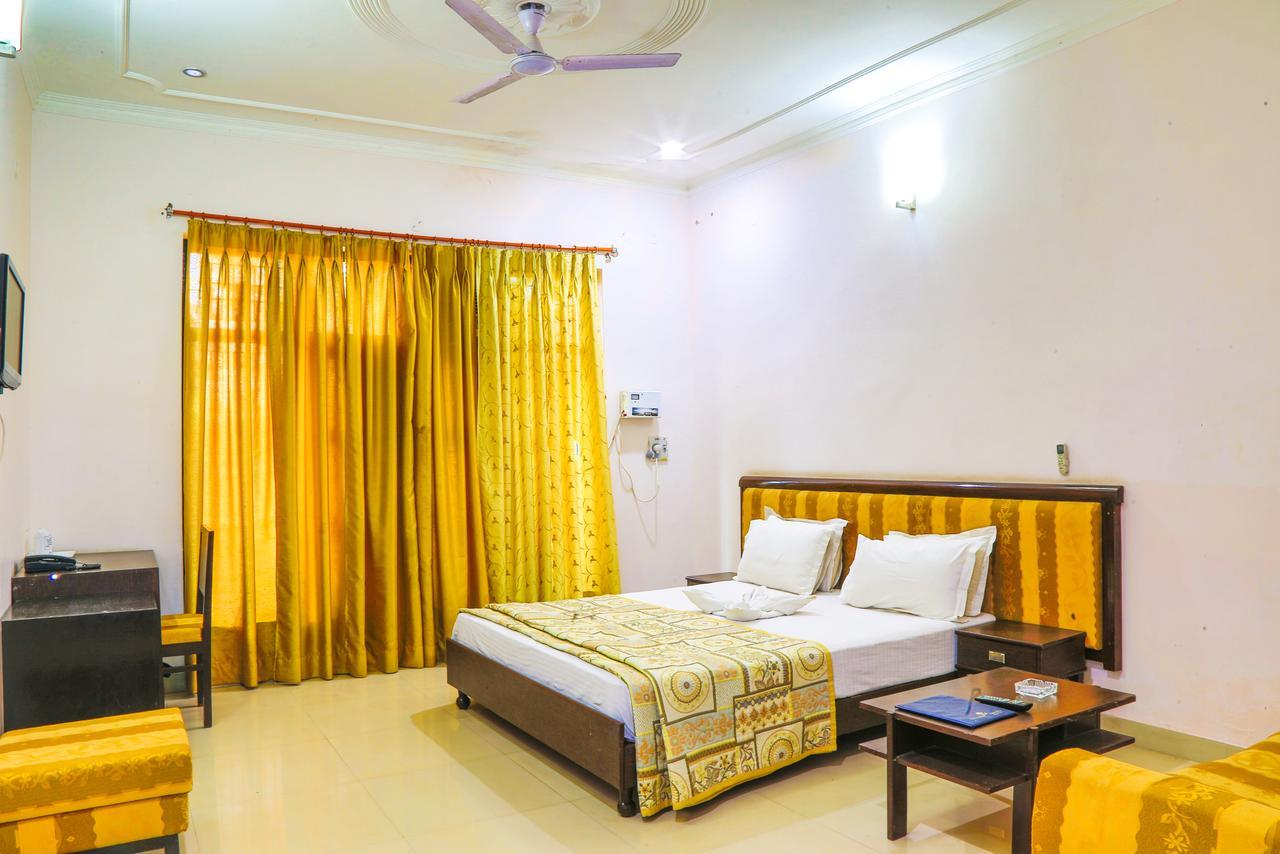 Gulmohar Sariska Resort Bairāt Zewnętrze zdjęcie