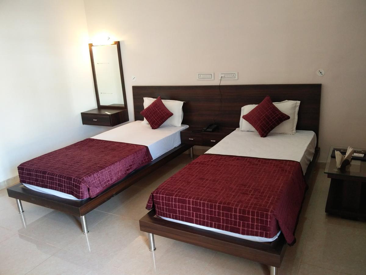 Gulmohar Sariska Resort Bairāt Zewnętrze zdjęcie