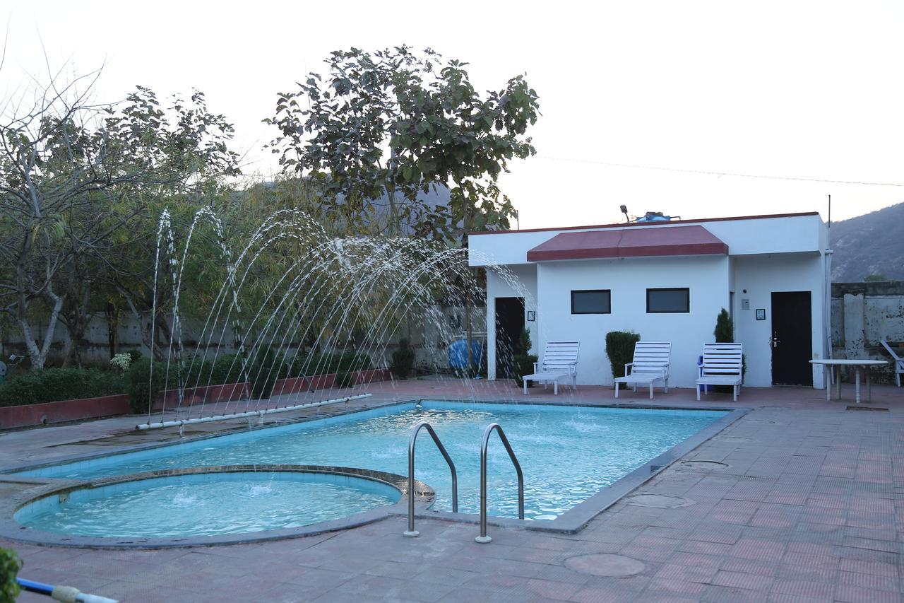 Gulmohar Sariska Resort Bairāt Zewnętrze zdjęcie