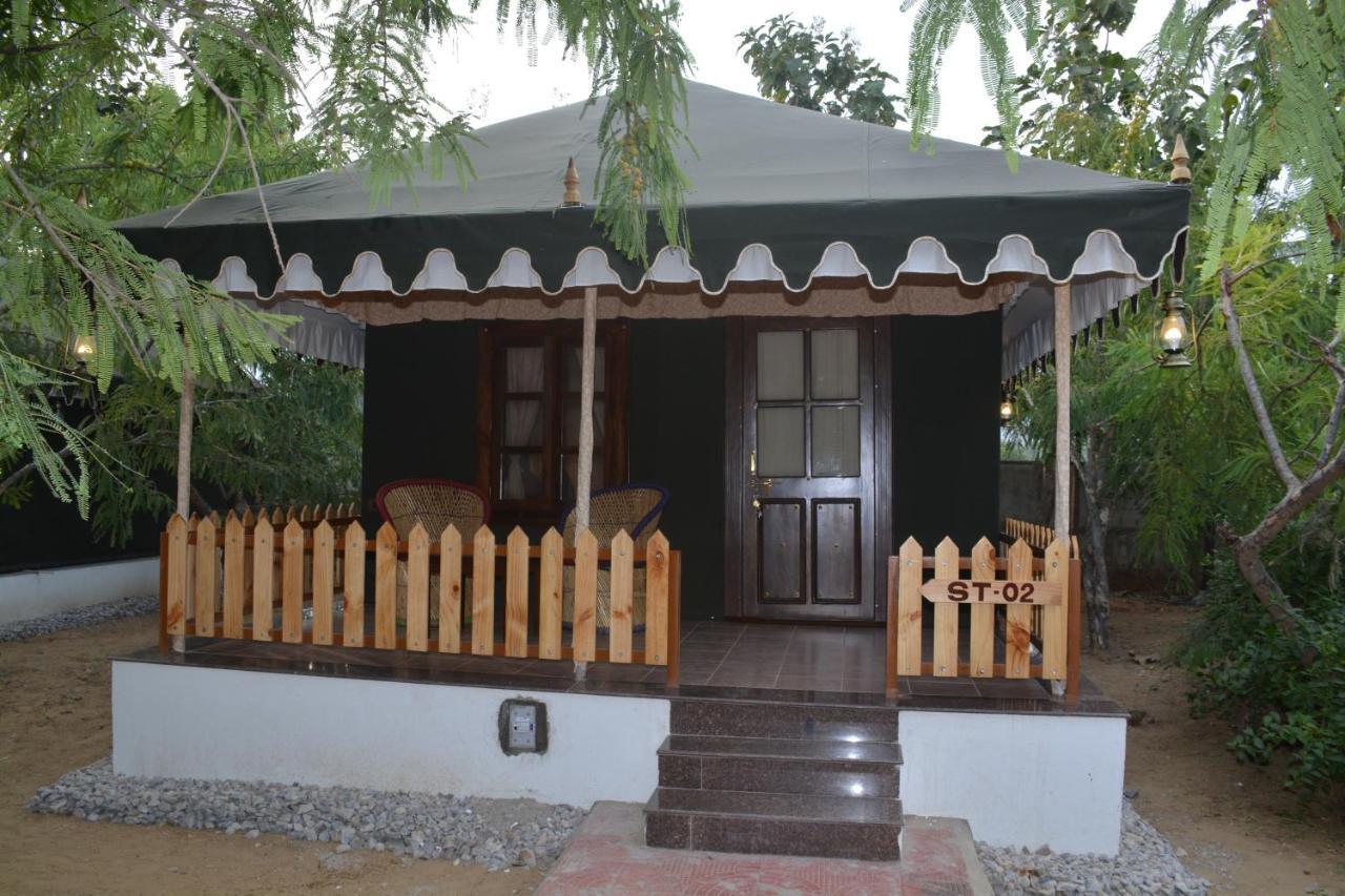 Gulmohar Sariska Resort Bairāt Zewnętrze zdjęcie