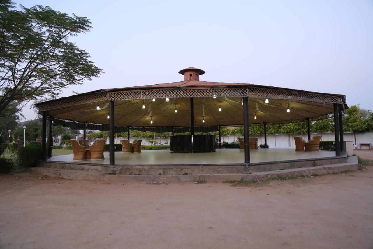 Gulmohar Sariska Resort Bairāt Zewnętrze zdjęcie