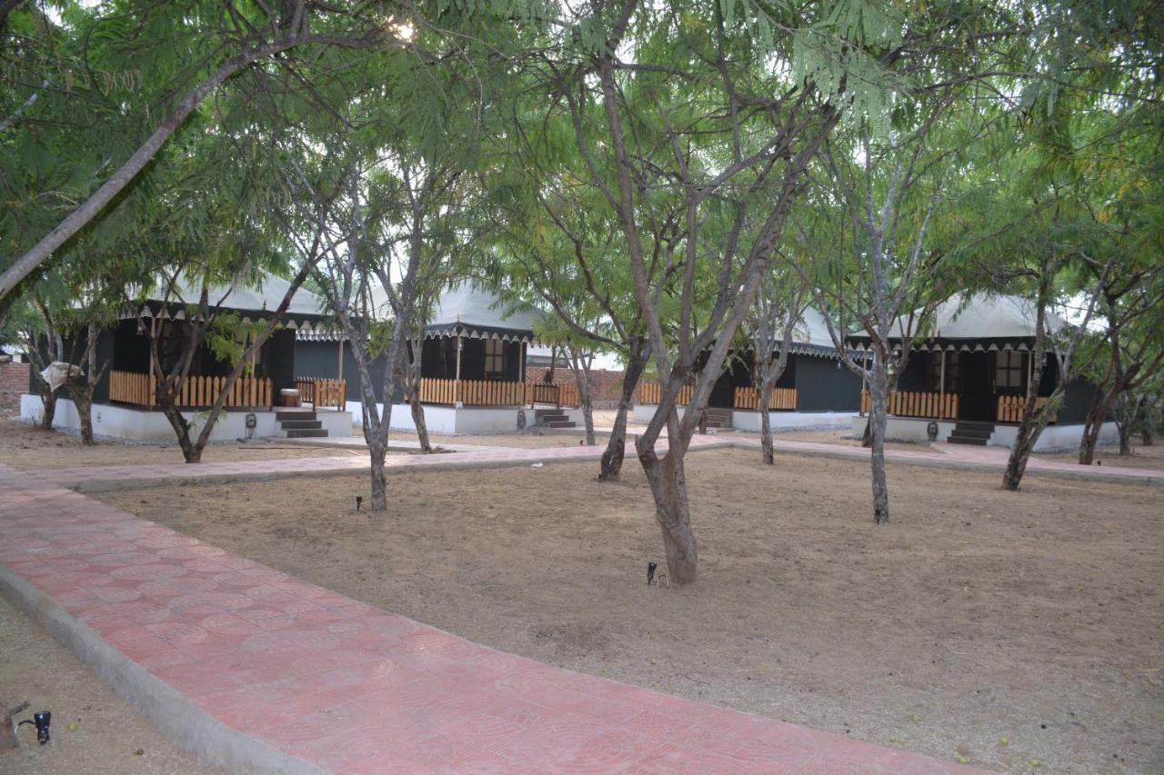 Gulmohar Sariska Resort Bairāt Zewnętrze zdjęcie